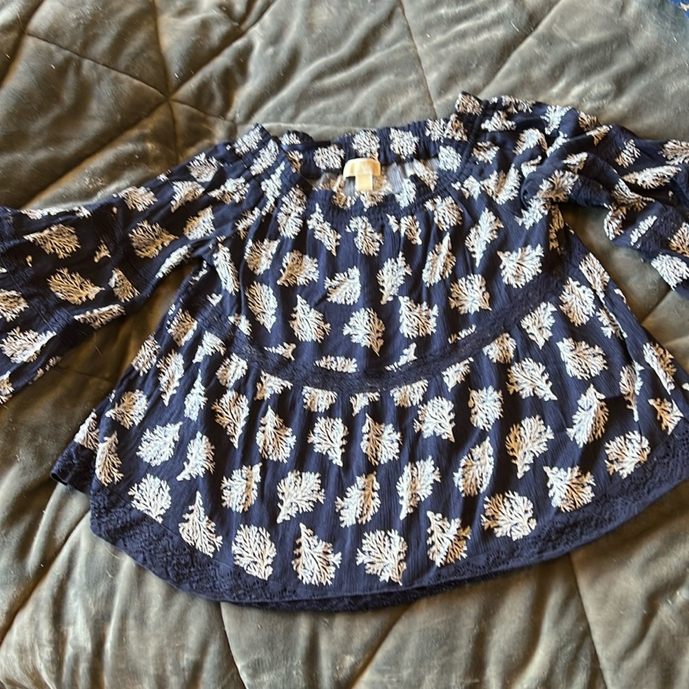 MICHAEL Michael Kors Blouse Size Medium